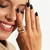 ANEL REDONDO TEXTURIZADO LISO BANHADO A OURO - comprar online