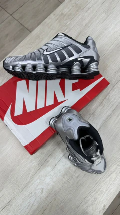 NIKE SHOX TL | IH4466095 na internet