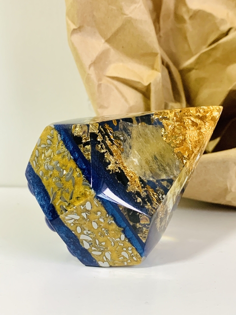 Orgonite para Abundância e Proteção | Energia que Potencializa Foco e Segurança - comprar online