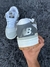 NB 550 Hombre en internet