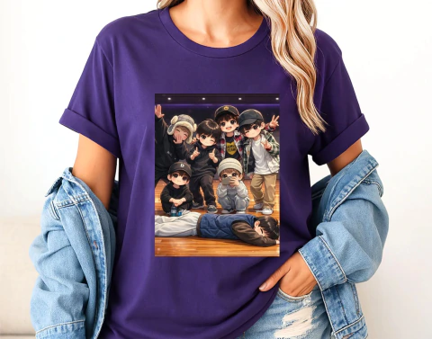 Camiseta Roxa Illustração Bts is Back