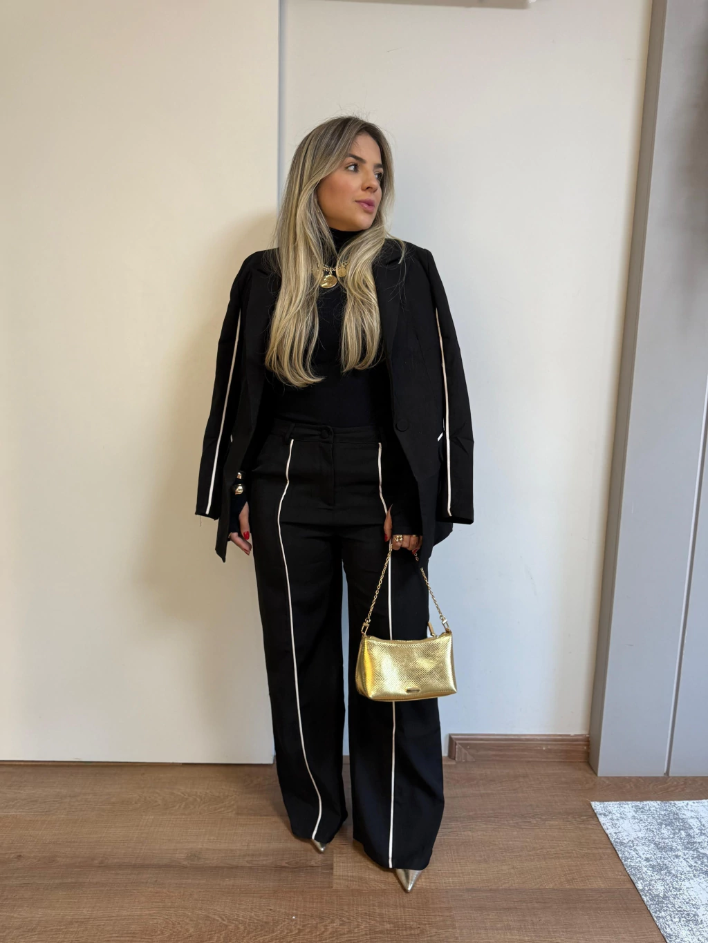 Conjunto Suellen Alfaiataria Feminino com Listras – Blazer + Calça Wideleg