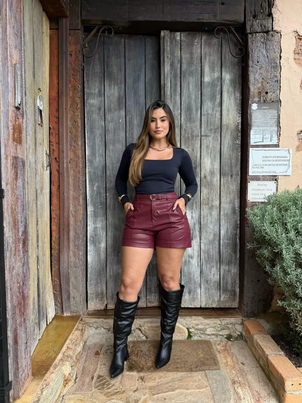 Short Lina Courino PU Vinho