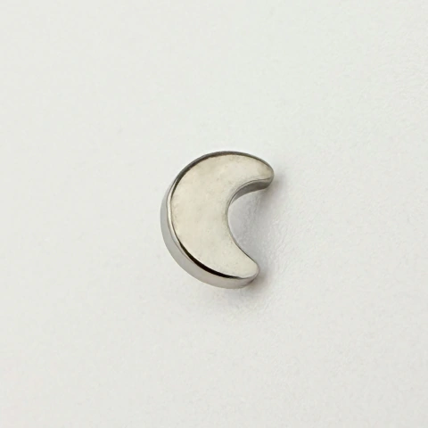 Labret mini lua lisa - Titânio Natural