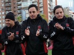 Campera Rompeviento Defensores de Belgrano-UBA en internet