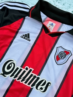 Camiseta Retro River Tricolor 2001