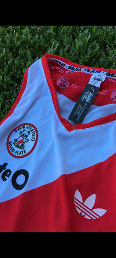 Musculosa Retro River Plate Blanca (1986) en internet