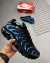 TÊNIS AIR MAX PLUS TN BLACK UNIVERSITY BLUE na internet
