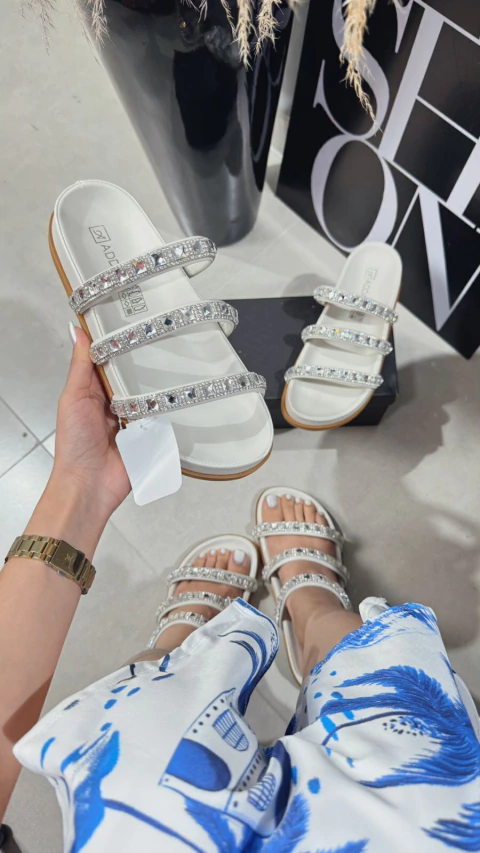 PAPETE ADDAN BRANCA 3 TIRAS PEDRARIA - comprar online