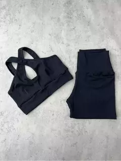 Conjunto Shorts Bàsico + Top 3 em 1 - Canelado
