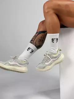 Meias Esportiva Cano Médio - Branca/Preta ou Preta/Branca