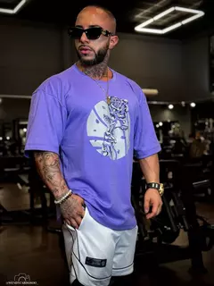 Camiseta Premium Oversized - Above the limit na internet