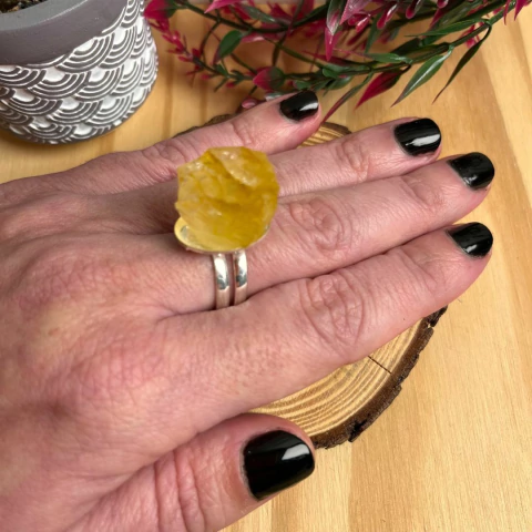 Anel de Pedra Golden Healer - Quartzo Hematóide