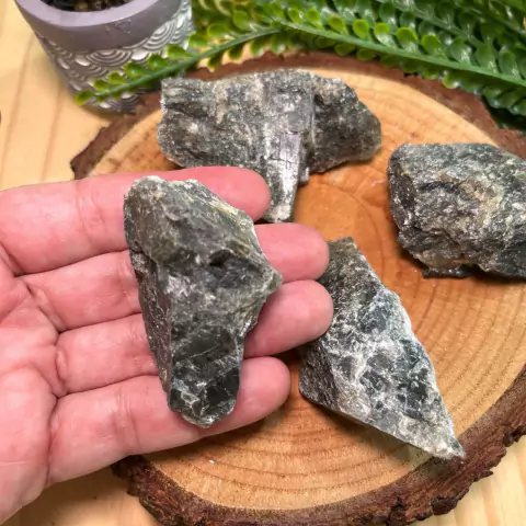 Labradorita Bruta - 48 a 70 g