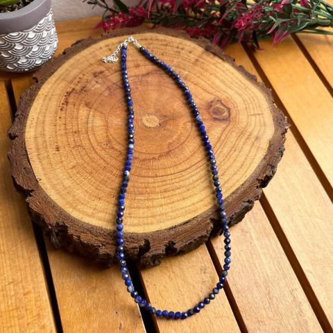 Colar de Lápis Lázuli Facetado