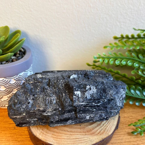 Turmalina Negra Bruta 202 g - Peça Única - comprar online