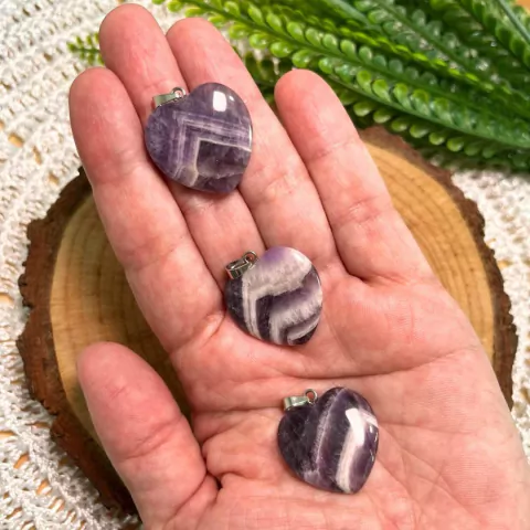 Pingente de Ametista Chevron Coração - Consciência e Espiritualidade