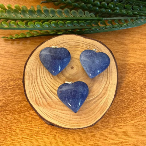 Pingente de Quartzo Azul Coração - Calma e Harmonia