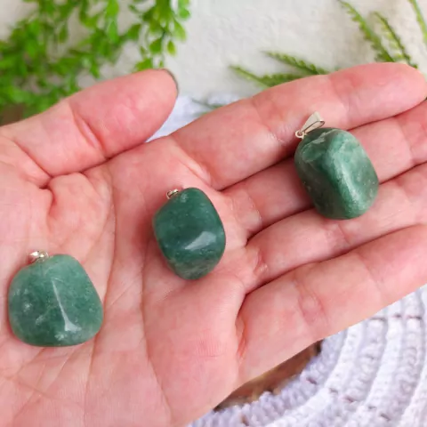 Pingente de Quartzo Verde Rolado - Cura e Equilíbrio