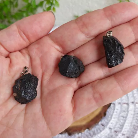 Pingente de Turmalina Negra Bruta - Proteção