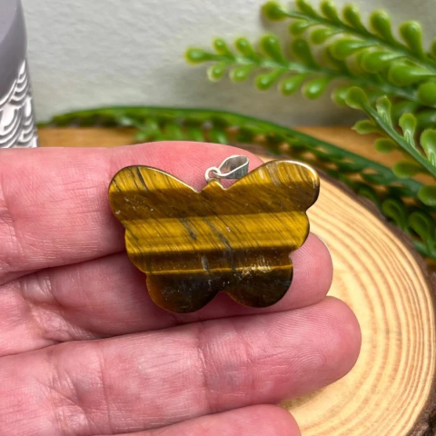 Pingente Borboleta de Olho de Tigre - Pedra Natural