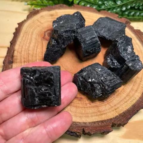 Turmalina Negra Bruta - 25 a 40 g