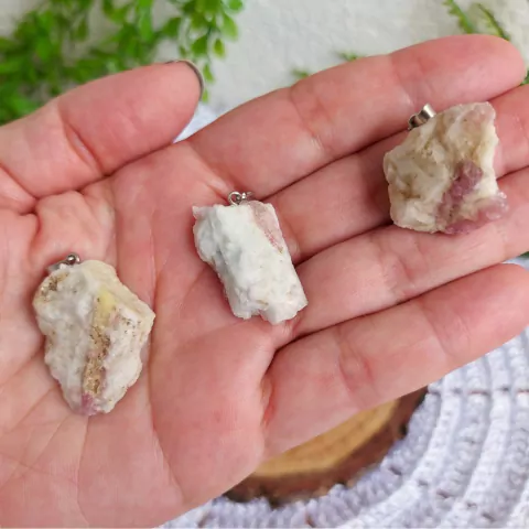 Pingente de Turmalina Rosa Bruta - Equilíbrio Emocional