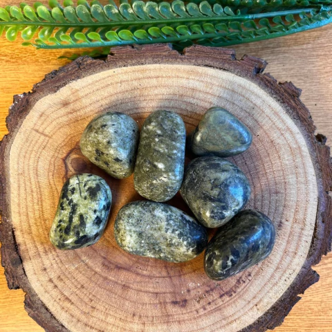 Jade Nefrita - 3,0 a 3,5 cm - comprar online