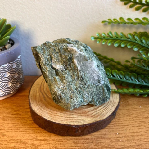 Diopsídio Bruto 188g - Peça Única