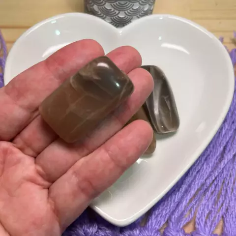 Pedra da Lua do Marrocos - 4,0 a 4,5 cm