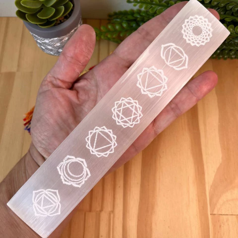 Régua de Selenita Símbolo dos 7 Chakras