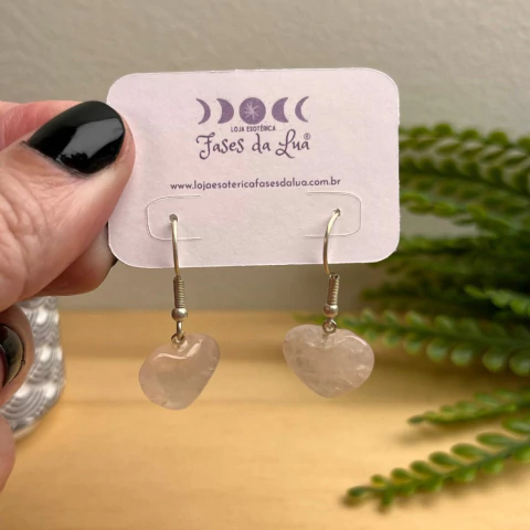 Brinco de Coração Pedra Quartzo Rosa - Pedra do Amor