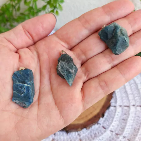 Pingente de Apatita Bruta - Comunicação