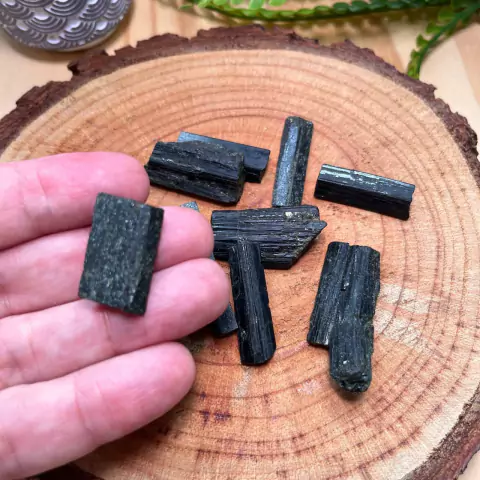 Epidoto Bruto - 2,0 a 2,5 cm