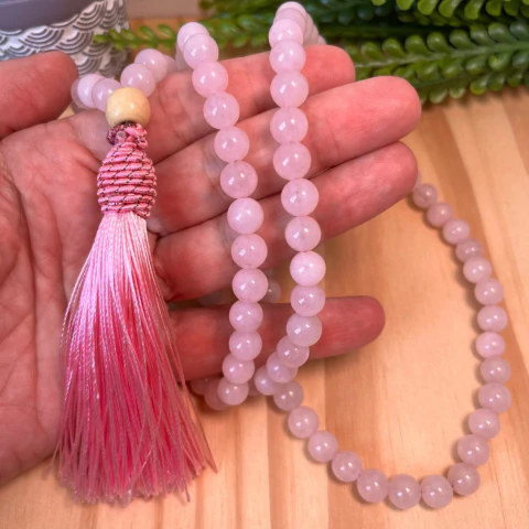 Japamala de Pedra Natural 108 Contas - Quartzo Rosa