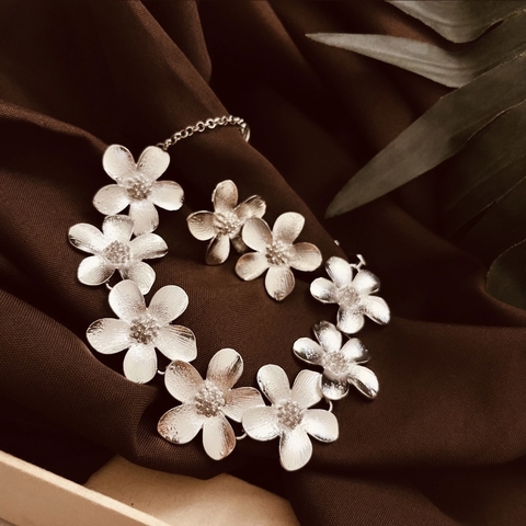 Conjunto gargantilha flor metal - Rhodio