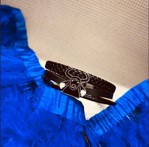 Pulseira tripla couro com pingente boi caprichoso - comprar online