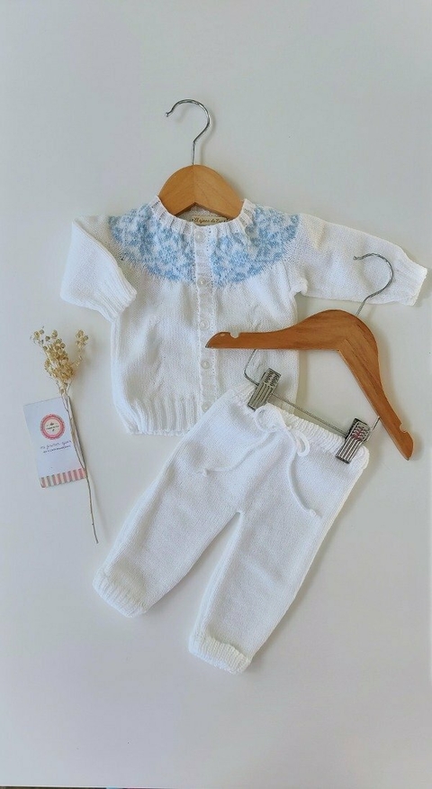 Conjunto tejido (Blanco c/celeste ) - comprar online