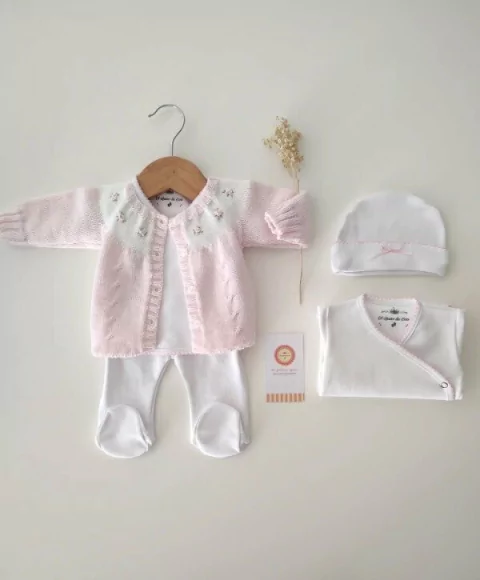 Ajuar pima premium + Saquito tejido rococó (Rosa) - comprar online