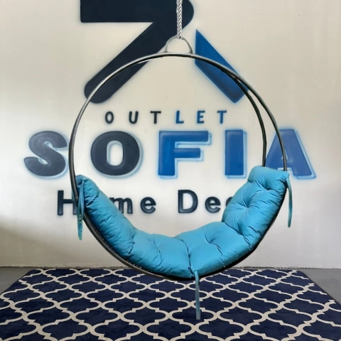 Balanço Lua da Sofia Home Decor, com design elegante e confortável, proporcionando um ambiente acolhedor e estiloso para relaxar.
