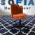Mocho Pétala da Sofia Home Decor, com design moderno e confortável, ideal para adicionar praticidade e estilo ao seu espaço.