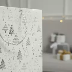 Sacola de Natal Decorada 23x18 cm com Árvores Douradas - Sorelle Artes