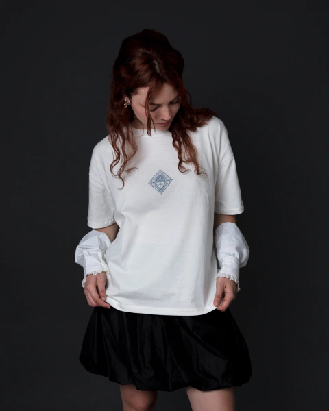 Remera marfil UNIVERSIDAD - comprar online