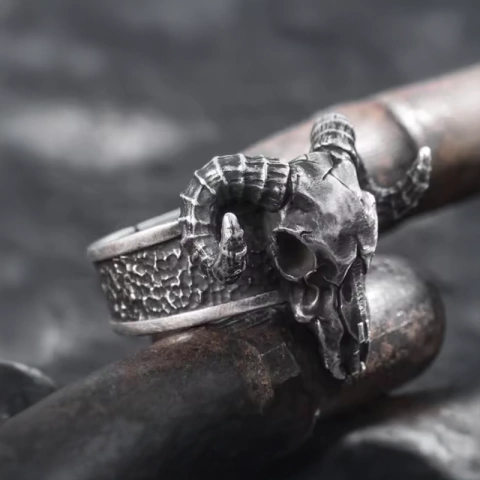 Anel de Aço Inoxidável Cabeça de Bode - comprar online