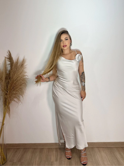 Vestido Seda com flor - comprar online