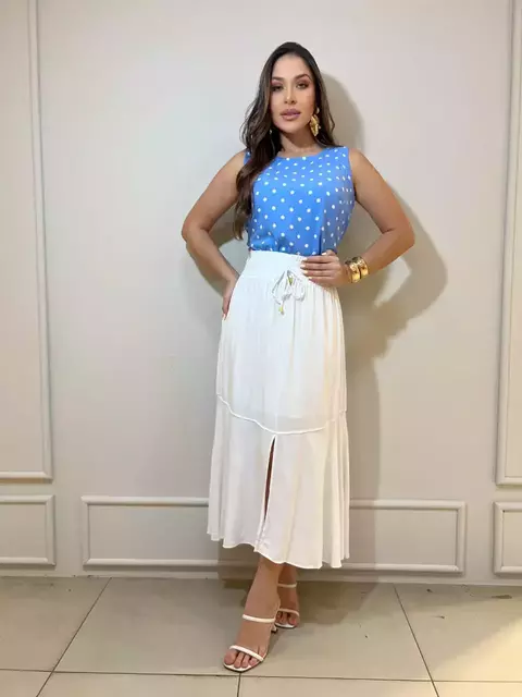 Blusa Bolinha Regata com Mini Fendas Laterais e Fechamento em Botão na Gola | Thays Balla - comprar online