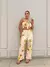 Conjunto Saluta Estampado de Cropped com Alça e Calça Pantalona | Thays Balla na internet