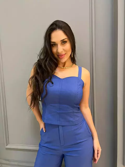 Blusa Camélia Regata Estilo Cropped com Alça Ajustável e Lastex nas Costas | Thays Balla - comprar online