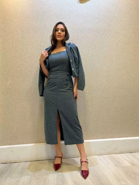 Saia Midi em Tweed com Detalhes em Botão Encapado e Fenda Frontal | Thays Balla - comprar online