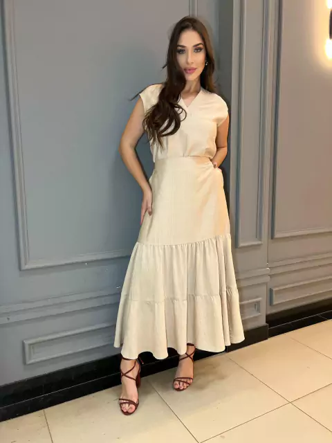 Saia Nika Midi em Viscocrepe com Babados e Detalhe em Zíper nas Costas | Thays Balla - comprar online